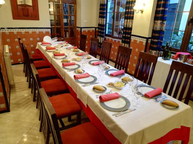 Imagen del bar/restaurante del Hostal Hosteria De Rafi. Foto 2