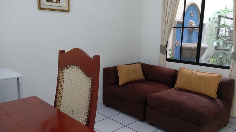 Imagen de los interiores del Hostal Hotel Armon&iacute;a. Foto 11