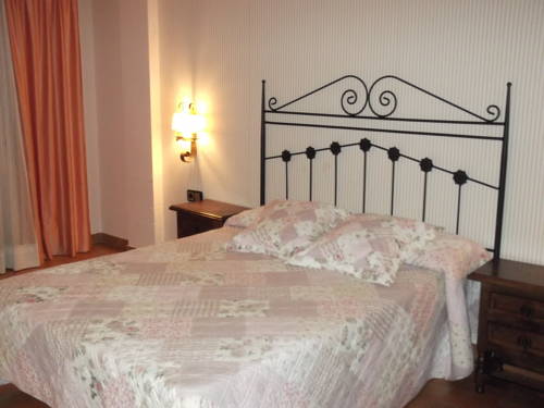 Imagen de la habitación del Hostal Hotel Barbacedo. Foto 6