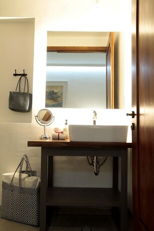 Imagen de la habitación del Hostal Hotel Boutique La Cochinilla. Foto 15