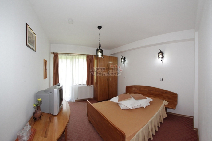 Imagen de la habitación del Hostal Hotel Bran Belvedere. Foto 8