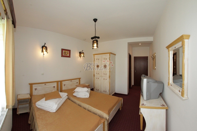 Imagen de la habitación del Hostal Hotel Bran Belvedere. Foto 9