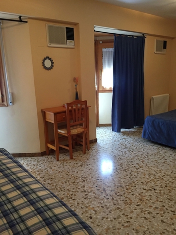 Imagen de la habitación del Hostal Hotel Castellote. Foto 7