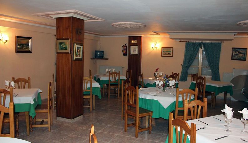 Imagen del bar/restaurante del Hostal Hotel Covadonga. Foto 2
