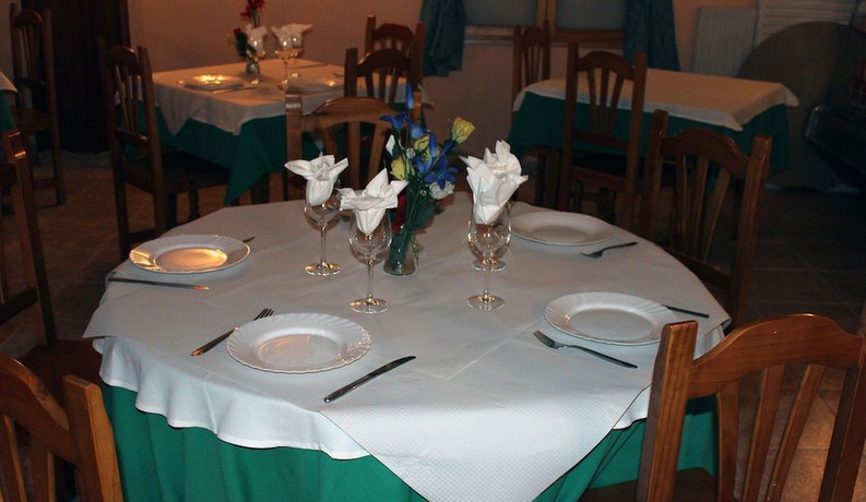 Imagen del bar/restaurante del Hostal Hotel Covadonga. Foto 3