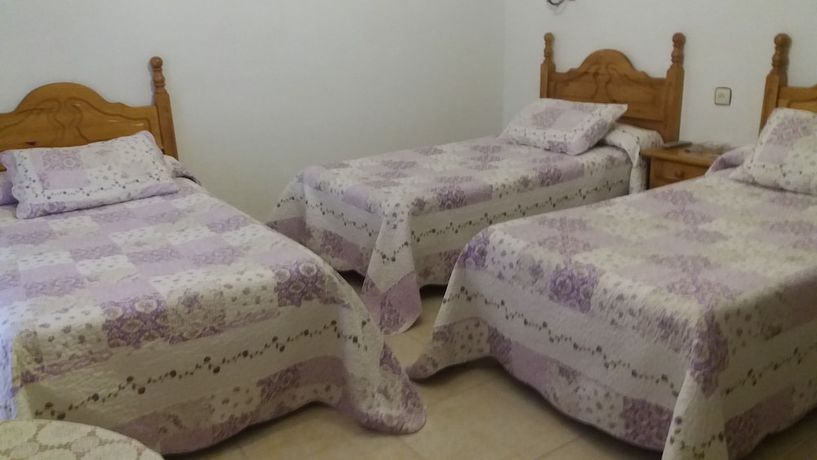 Imagen de la habitación del Hostal Hotel Covadonga. Foto 7