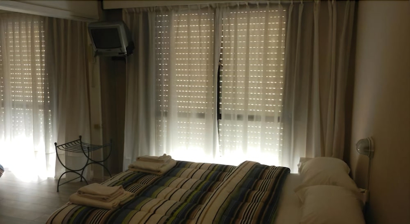 Imagen de la habitación del Hostal Hotel Del Rey. Foto 4