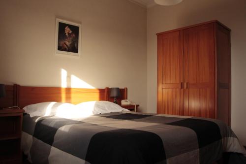 Imagen de la habitación del Hostal Hotel Dom Manuel. Foto 6