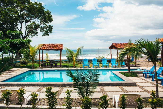 Imagen de la piscina del Hostal Hotel Hamacas Astillero. Foto 16