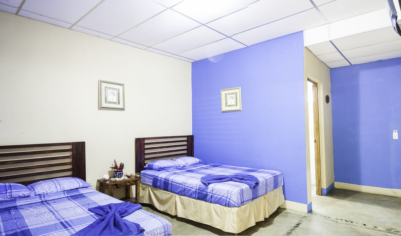 Imagen de la habitación del Hostal Hotel Hamacas Astillero. Foto 4