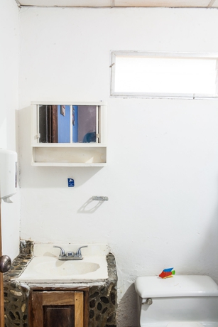 Imagen de la habitación del Hostal Hotel Hamacas Astillero. Foto 8