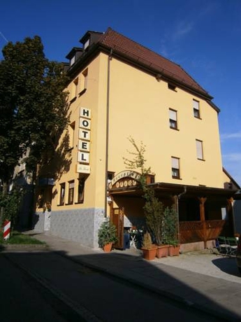 Imagen general del Hostal Hotel La Ferté. Foto 1