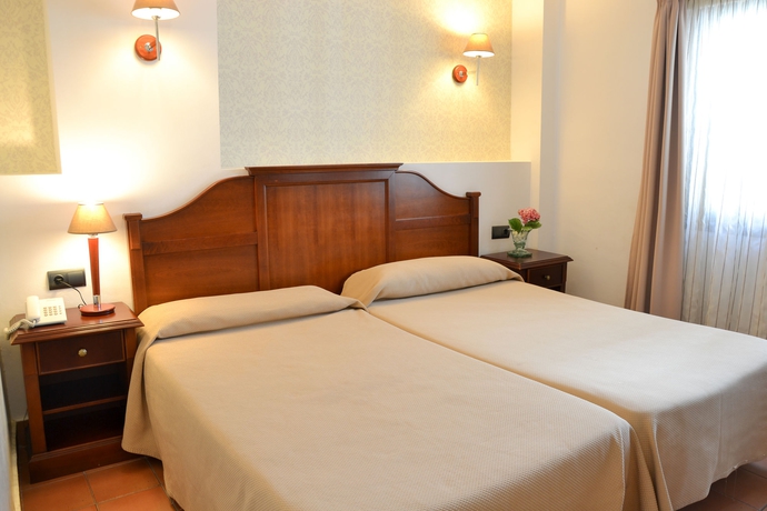 Imagen de la habitación del Hostal Hotel La Posada. Foto 10