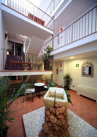 Imagen de los interiores del Hostal Hotel La Posada. Foto 16