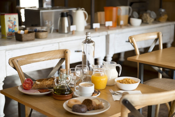 Imagen del bar/restaurante del Hostal Hotel Restaurant Guilleumes. Foto 3