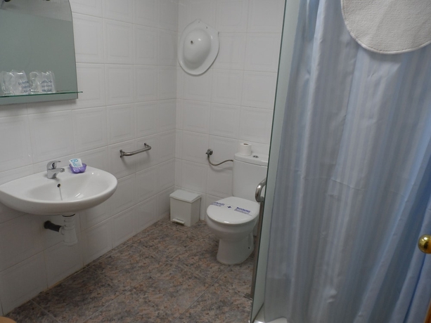 Imagen de la habitación del Hostal Hotel Restaurante Casa Grande. Foto 8