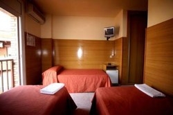 Imagen de la habitación del Hostal Hotel Ric. Foto 2