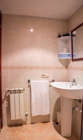 Imagen de la habitación del Hostal Hotil. Foto 15