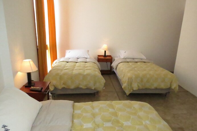 Imagen de la habitación del Hostal Huanchaco. Foto 5