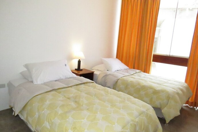 Imagen de la habitación del Hostal Huanchaco. Foto 17
