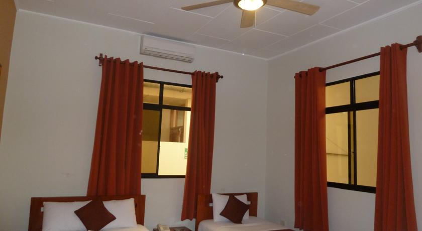 Imagen de la habitación del Hostal Huayruro. Foto 8