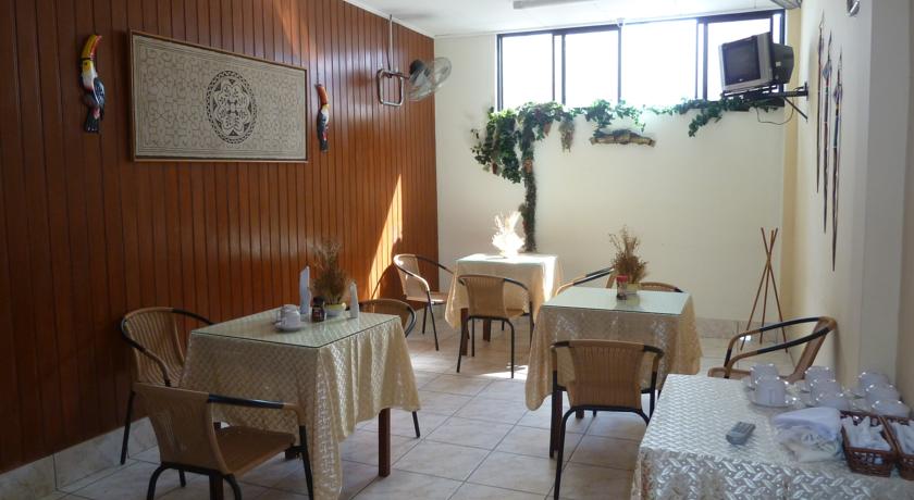 Imagen del bar/restaurante del Hostal Huayruro. Foto 2