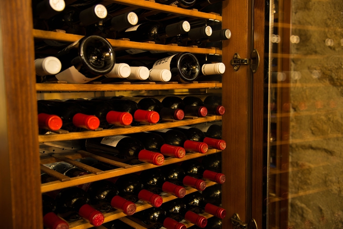 Imagen del bar/restaurante del Hostal Hueso. Foto 2