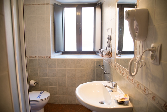 Imagen de la habitación del Hostal Hueso. Foto 12