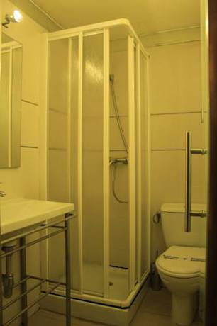 Imagen de la habitación del Hostal INTER Puerta del Sol - Auto Check-in. Foto 2