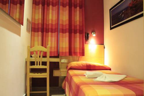 Imagen de la habitación del Hostal INTER Puerta del Sol - Auto Check-in. Foto 12