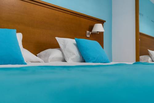 Imagen de la habitación del Hostal Imperial Mérida. Foto 10