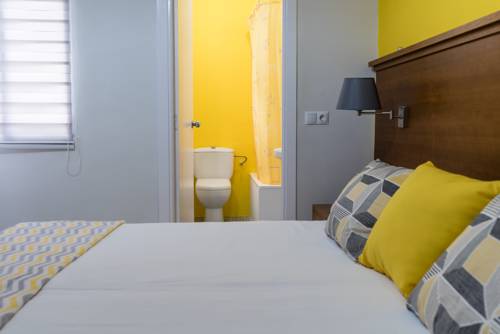 Imagen de la habitación del Hostal Imperial Mérida. Foto 13