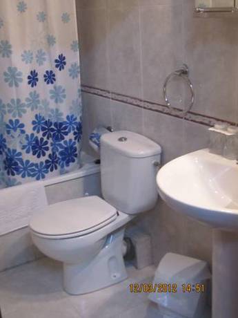 Imagen de la habitación del Hostal Internacional, Barrio de las Letras. Foto 4