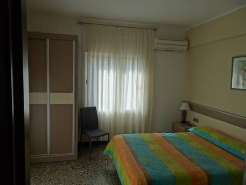 Imagen de la habitación del Hostal Internacional, Miami Playa. Foto 6