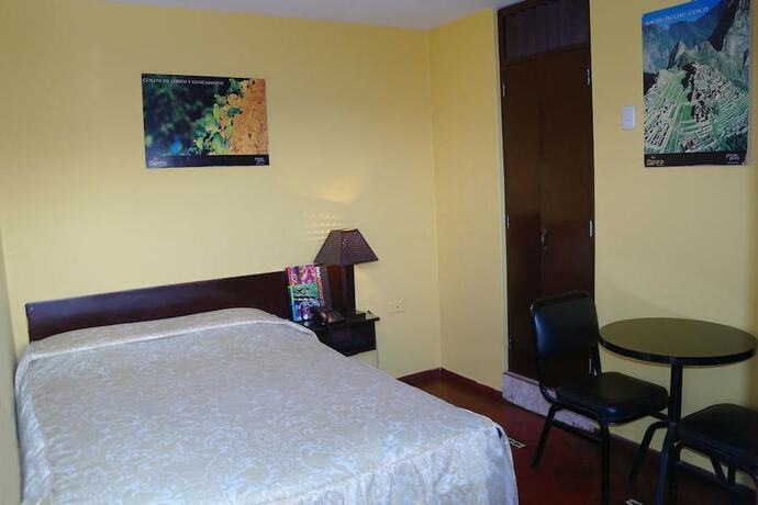 Imagen de la habitación del Hostal Iquique. Foto 19