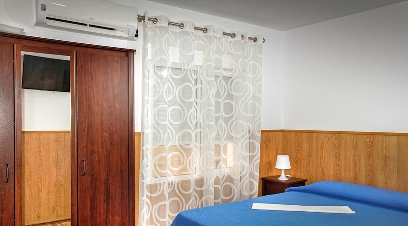 Imagen de la habitación del Hostal Irati. Foto 16