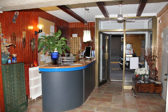 Imagen de los interiores del Hostal Isabel, Blanes. Foto 7