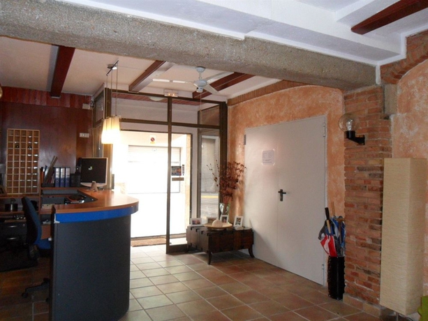 Imagen de los interiores del Hostal Isabel, Blanes. Foto 8