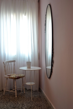 Imagen de la habitación del Hostal Isabel Ii. Foto 14