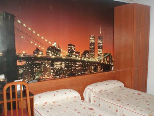 Imagen de la habitación del Hostal Isis, Arcas. Foto 2