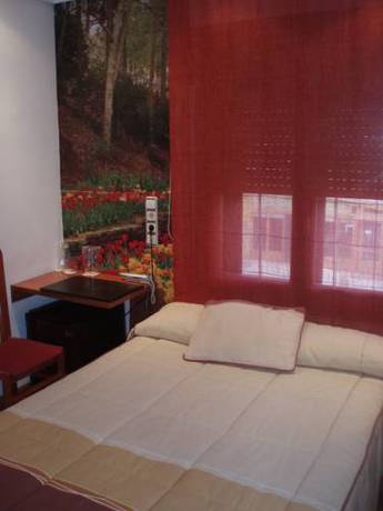 Imagen de la habitación del Hostal Isis, Arcas. Foto 6