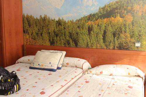 Imagen de la habitación del Hostal Isis, Arcas. Foto 9