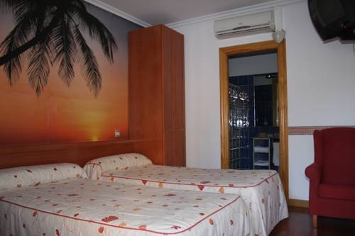 Imagen de la habitación del Hostal Isis, Arcas. Foto 10