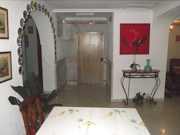 Imagen de los interiores del Hostal Italia, Fuengirola. Foto 13