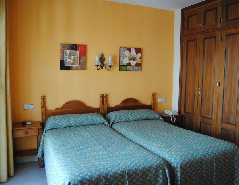 Imagen de la habitación del Hostal Italia, Fuengirola. Foto 5