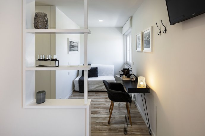 Imagen de la habitación del Hostal JR Studios and Suites. Foto 13