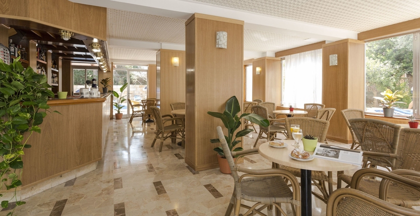 Imagen del bar/restaurante del Hostal JUAN PALMA. Foto 4