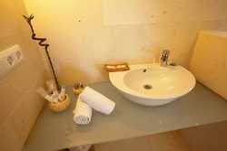 Imagen de la habitación del Hostal Jardines de Casablanca. Foto 3