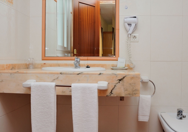 Imagen de la habitación del Hostal Jayma. Foto 7