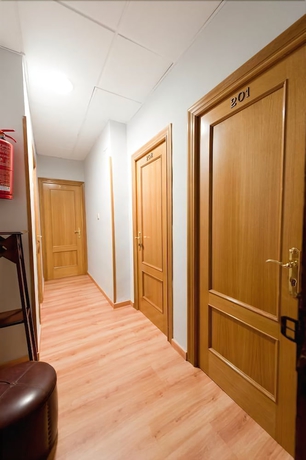 Imagen de los interiores del Hostal Jero Rooms. Foto 11